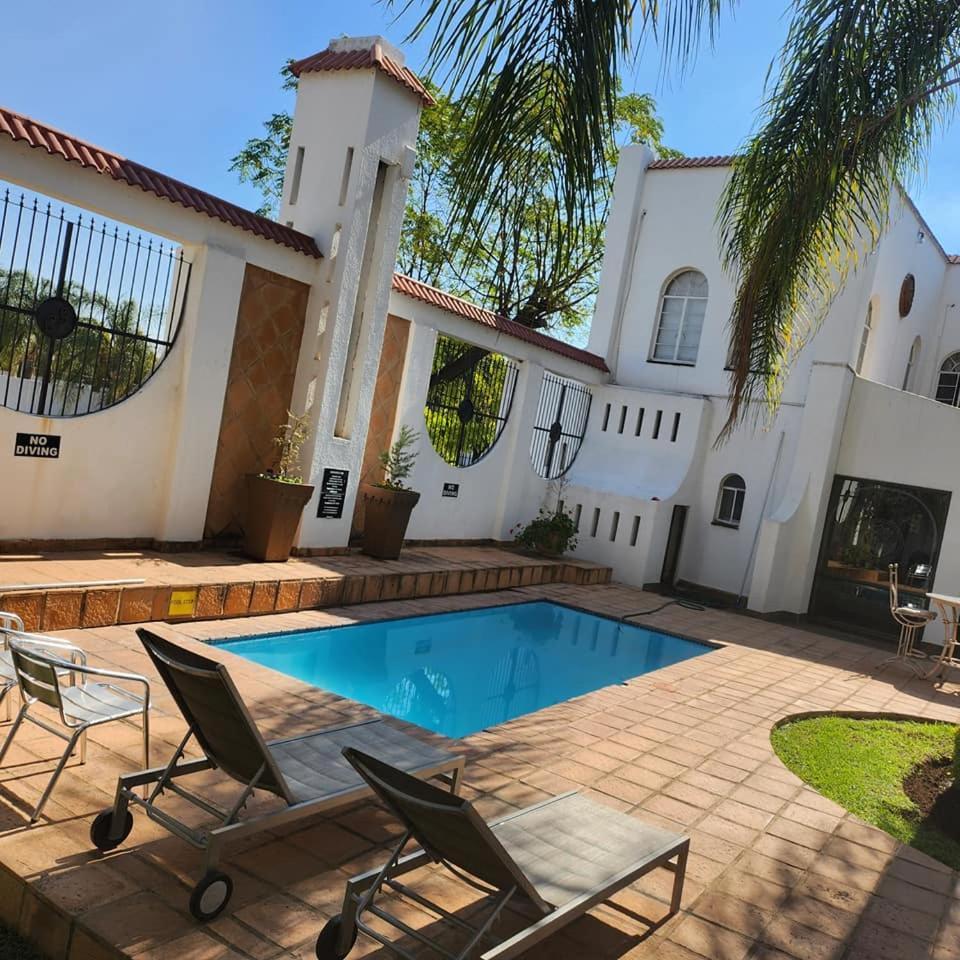 Casa Grande Guest Lodge Brits Exterior foto